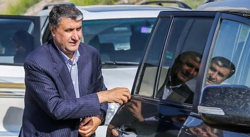 «محمد اسلامی»، رییس جدید سازمان انرژی اتمی، نیز از دهه ۱۳۶۰ تا پیش از انتصاب به عنوان استاندار مازندران در سال ۱۳۹۶ سمت‌های نظامی داشته و حدود ۲۰ سال معاون وزیر دفاع بوده است