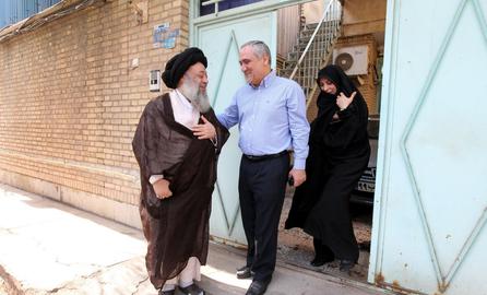 درخواست امام جمعه اهواز برای اجرای طرح "راهنماي آشنا به زبان فارسی" در ادارات خوزستان