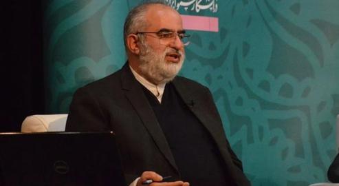 Hesamodin Ashna, a former advisor to President Hassan Rouhani, joked that principalists cite the British "debt" in dollars, not pounds, to make it look more impressive