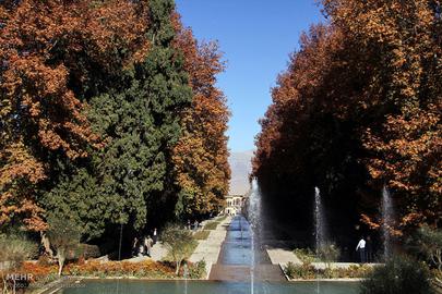 پاییز در باغ شاهزاده ماهان کرمان