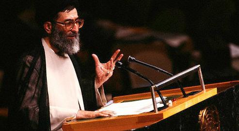 در نهایت علی خامنه‌‌ای در زمان انتخاب، به غیر از نداشتن شرط مرجعیت، فاقد اجتهاد مطلق، یعنی صلاحیت علمی لازم برای صدور فتوا در باب‌های مختلف فقه بوده است.