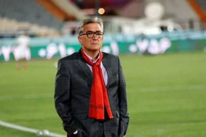 پنجره‌های نقل و انتقالاتی باشگاه پرسپولیس، به دلیل شکایت «برانکو ایوانکوویچ» سرمربی سابق پرسپولیس به فدراسیون جهانی فوتبال بسته شده است.