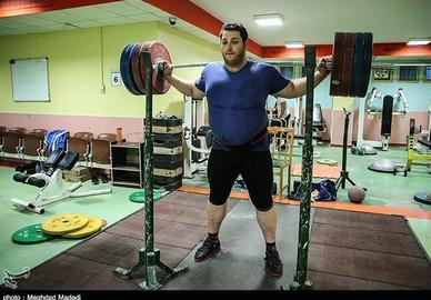 علی حسینی پس از هشت سال محرومیت بازگشتی موفق داشت