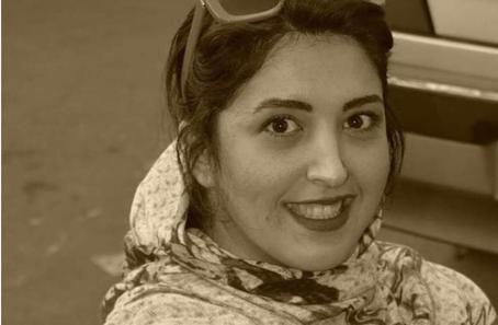 مادر عسل محمدی: مسیحم را بر صلیب پشت شیشه‌ی ویترین، تماشا می‌کنم