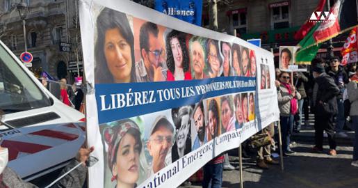 اعضای «کمپین اقدام فوری بین‌المللی برای آزادی زندانیان سیاسی» در هشت مارس، پاریس