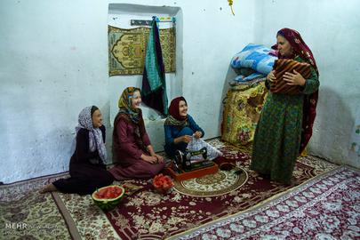 زنان پنجه طلا