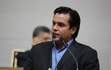 Carlos Paparoni, who heads the interim Venezuelan parliament’s Finance Commission, fears Iranian arms and technology sent to Venezuela could be used to destabilize the region
