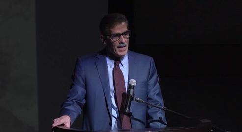 علی‌اکبر مهدی، استاد دانشگاه نورتریج کالیفرنیا می‌گوید که محمد فاضلی چندان هم از هسته قدرت دور نبوده است.