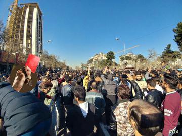 دولت حسن روحانی در طول  ۸ سال گذشته  مجوز حتی یک راهپیمایی یا تجمع اعتراضی را صادر نکرده است.