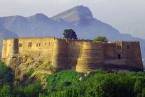 هشدار درباره نشست قلعه تاریخی فلک‌الافلاک در خرم آباد