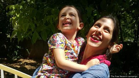نازنین زاغری مادر دیگری است که به خاطر حبس در زندان فرزندش گابریلا را به بریتانیا نزد پدرش فرستاد