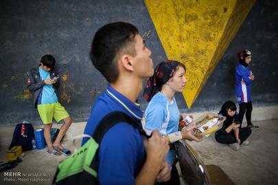 Tehran Hosts Asian Rock Climbing Competition