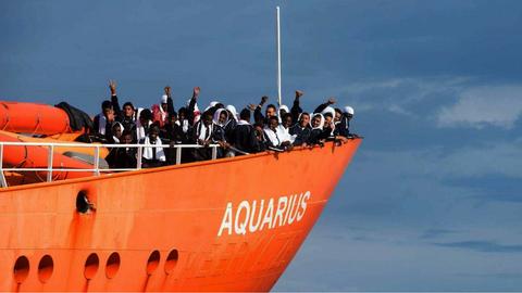 توقیف کشتی امدادرسانی به پناهجویان توسط ایتالیا