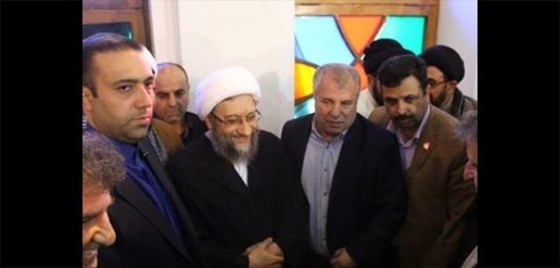 اسفند سال گذشته، علی پروین از صادق لاریجانی در انتخابات خبرگان رهبری حمایت کرد. حمایتی که برایش منافع کمی نداشته.