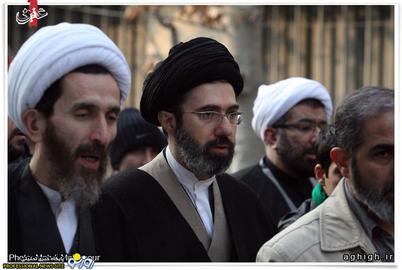 مجتبی خامنه‌ای متولد سال ۱۳۴۸ است