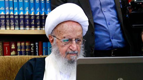 مکارم شیرازی: اگر از 10درصد فضای مجازی استفاده کنیم، 90 درصد مفاسد آن را چه کنیم