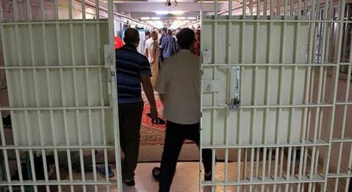 Poor health conditions and lack of disinfecting facilities in Iranian prisons have increased families' concern about the coronavirus outbreak