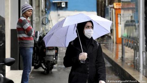 شهرهای بزرگ ایران ازجمله تهران که هم‌زمان با همه‌گیری ویروس کرونا آلودگی هوا را نیز تجربه کردند، با بارش باران و وزش باد، هوای نسبتا سالم را به خود دیدند.