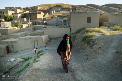 زنان پنجه طلا