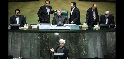 محمد فرهادی با رای بالای نمایندگان مجلس  وزیر علوم شد.