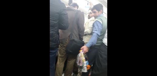 چند روز مانده به عید، دست‎فروشان به مترو بازگشتند