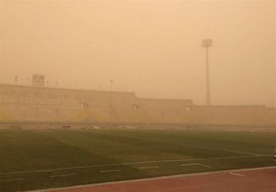 Women Footballers Forced to Play in High Levels of Pollution