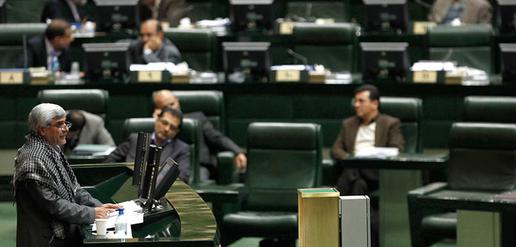 محمد فرهادی با رای بالای نمایندگان مجلس  وزیر علوم شد.