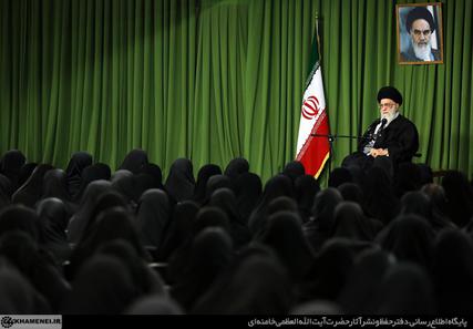 ارزیابی واکنش خامنه‌ای به دختران خیابان انقلاب