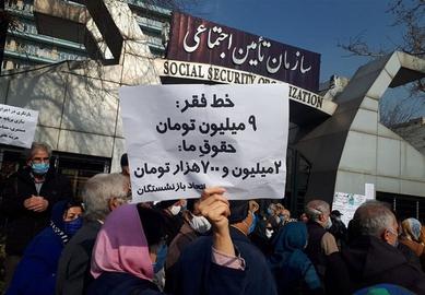 هم تجربه و هم حساب و کتاب ریاضی نشان می‌دهند در شرایط تحریم‌ها، درآمدهای واقعی دولت حتی کفاف پرداخت حقوق کارمندان و بازنشستگان را هم نمی‌دهند، چه برسد به پی‌گیری طرح‌های توسعه.