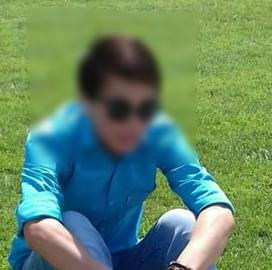 حامد دو سال قبل سنگ کاری یکی از ساختمان‌های مسکونی در استان لرستان بود.