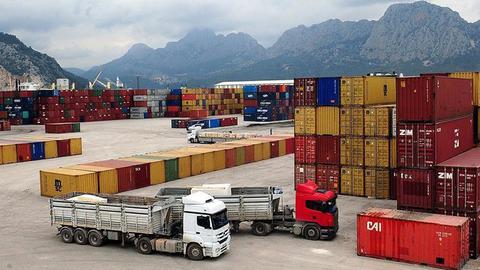 کاهش ۹۹ میلیون دلاری صادرات از آذربایجان‌غربی