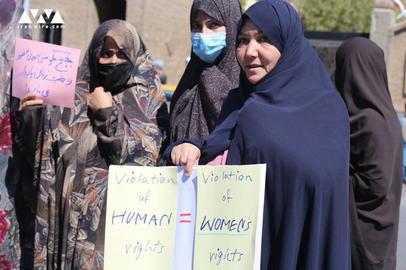 روز جمعه ۱۲ شهریور نیز جمعی از زنان افغانستان در شهر «کابل» در همراهی با مطالبات زنان در لزوم پایبندی «طالبان» به برابری جنسیتی تظاهرات کردند.