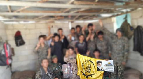لشکر فاطمیون یک نیروی شبه نظامی وابسته به سپاه قدس متشکل از شیعیان افغانستان است که ماموریت اصلی‌اش را دفاع از مقدسات مسلمانان می‌دانند.