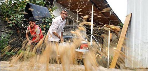 سیل و توفان، ایران را می‌بلعد