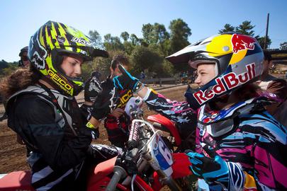 The American women’s motocross champion Ashley Fiolek invited Noora Naraghi to compete with her in the US