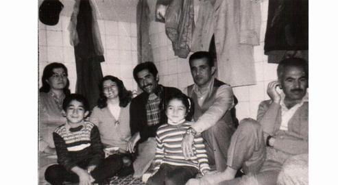 Dr. Nasser Vafai (middle) with his family
