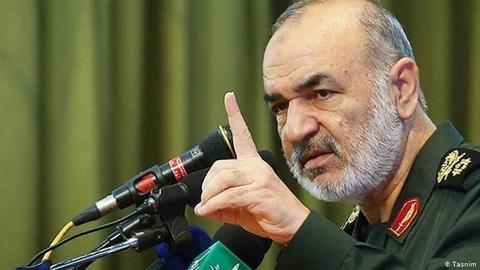 ممکن است سپاه پاسداران به رجزخوانی خود، با فتیله‌ای پایین‌تر، ادامه دهد تا دولت جدید در آمریکا کار خود را آغاز کند و مهم‌تر از آن، تکلیف رئیس جمهور بعدی ایران مشخص شود.
