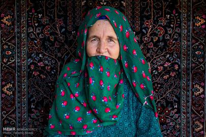 زنان پنجه طلا
