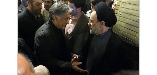 The presence of cultural figures like actor Reza Kianian gave the wake a slightly less political air.