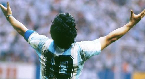 Prominent Iranians Remember Diego Maradona