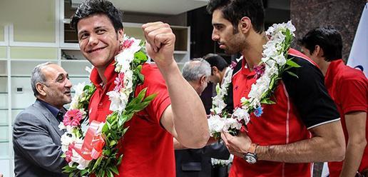 Volleyball team welcomed home by adoring fans