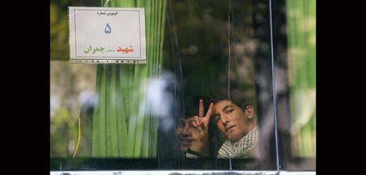Tehran Students Embark on Rahian-e Noor Tour