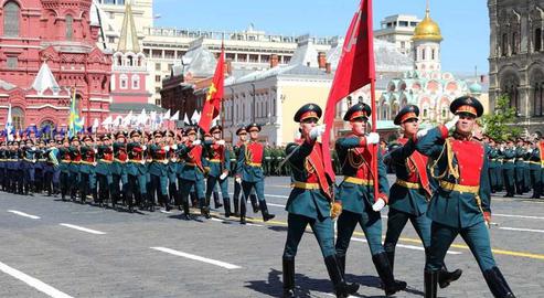 برگزاری رژه نظامی روسیه به مناسبت پایان جنگ جهانی دوم برای تاریخ ۴ تیرماه برنامه‌ریزی شد