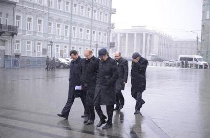 حامیان قالیباف اعلام کردند که قالیباف شرط روسیه را نپذیرفته و ملاقات با پوتین لغو شده است.
