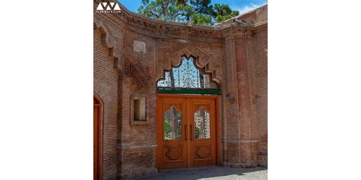 «خانه دایی‌جان ناپلئون»