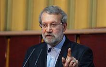 انتقاد علی لاریجانی از شعارهای انتخاباتی رئیسی و قالیباف