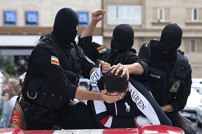 نماینده‌ خامنه‌ای در قم: پلیس به آخرت مردم هم کار دارد