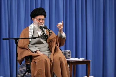 خامنه‌ای  تاکید کرده که نباید فضای مجازی را در اختیار دشمن قرار داد.