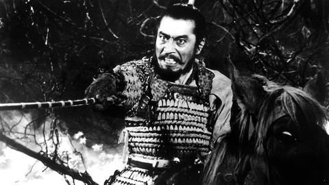 شاهین نجفی فیلم «سریر خون» (Throne of Blood)، اثری درخشان و تحسین شده از «آکیرو کوروساوا» را نیز پیشنهاد می‌کند.
