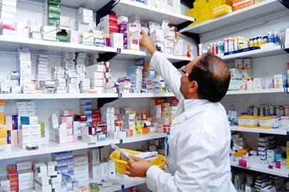 نماینده مجلس: با بودجه ۱۴۰۱ قیمت داروی خارجی تا ۵ برابر افزایش می‌یابد